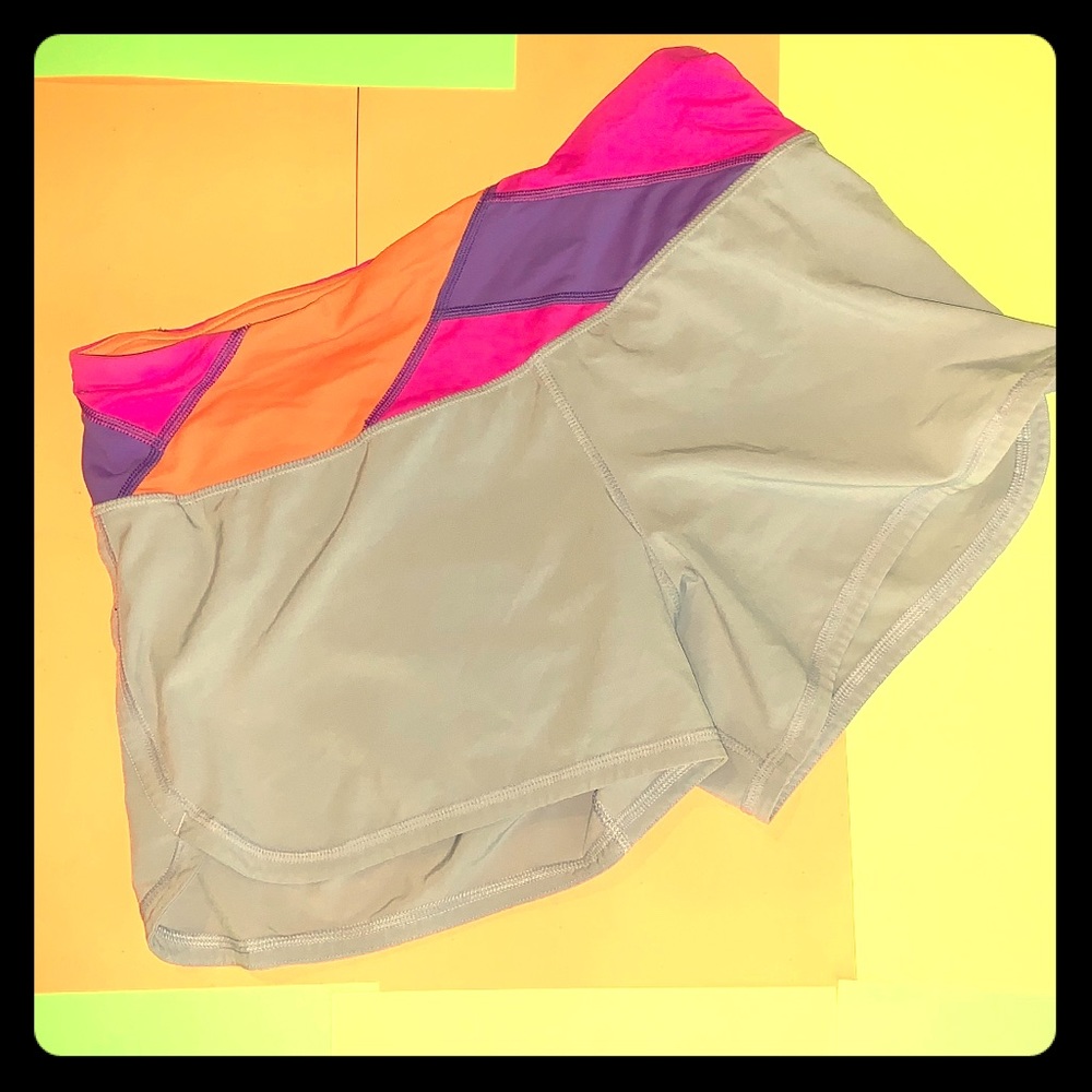Lululemon Vibrant 4 inch shorts.